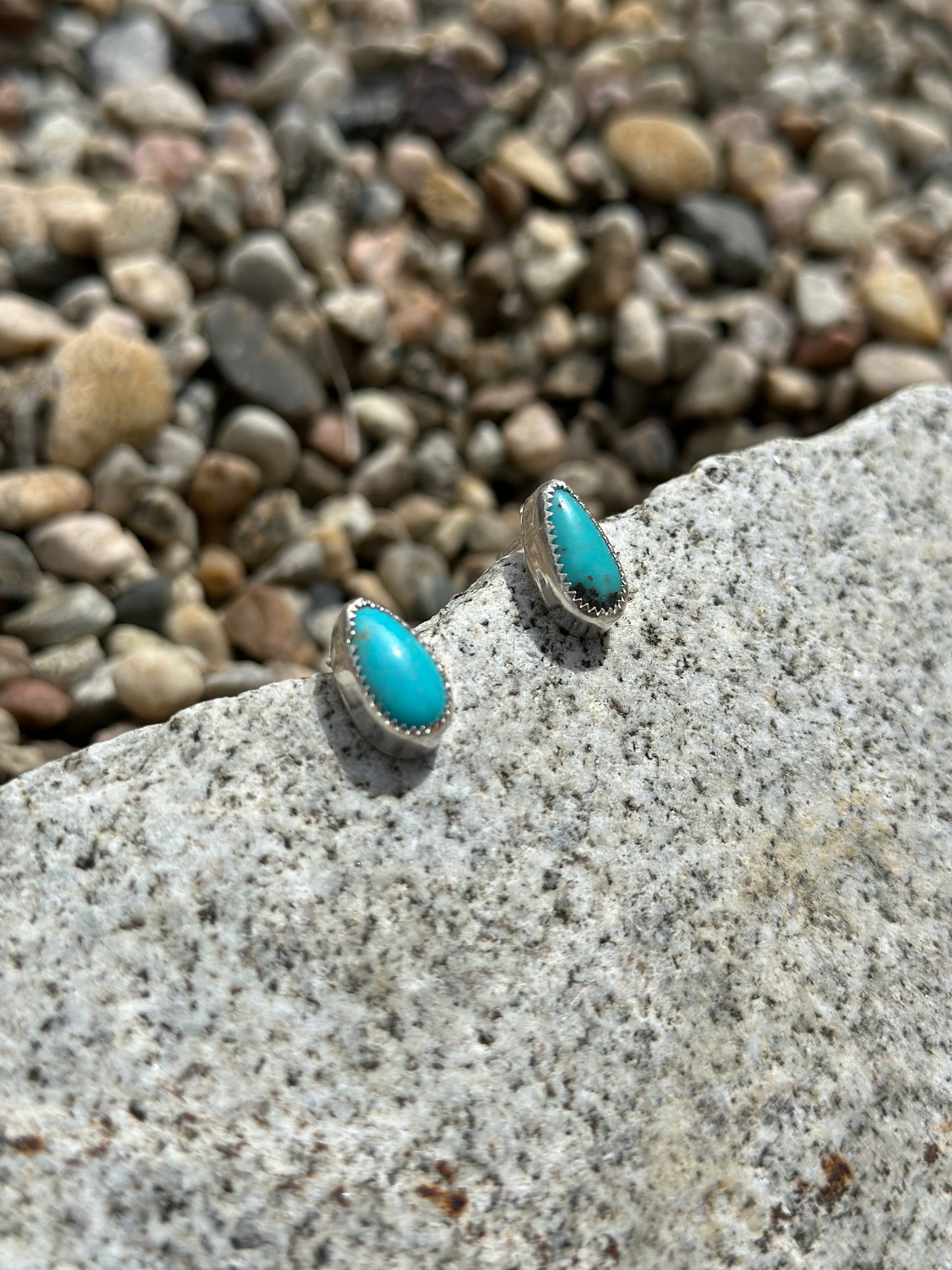 Kingman Turquoise Studs .925