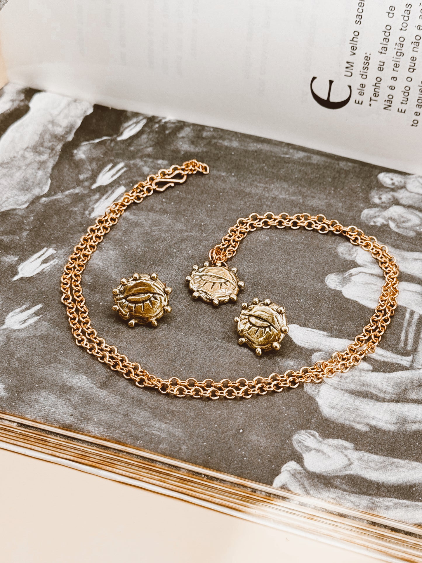 Windows of the soul - Necklace